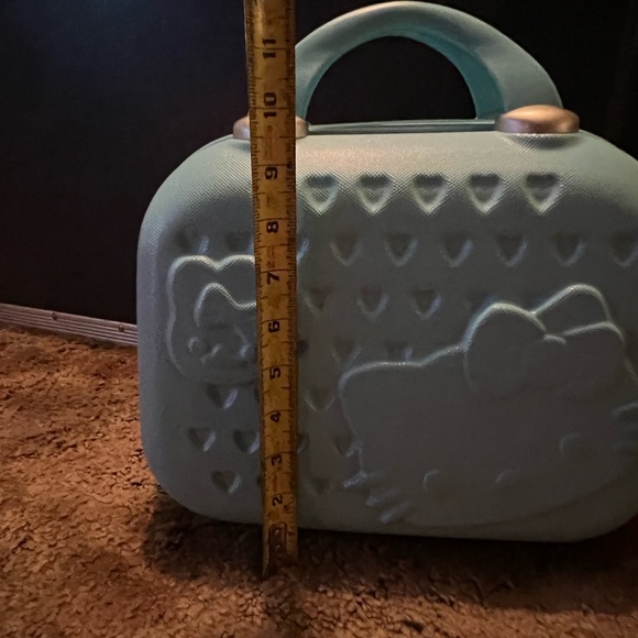 Hello Kitty Travel Makeup Hardshell Bag - Picture 8 of 9